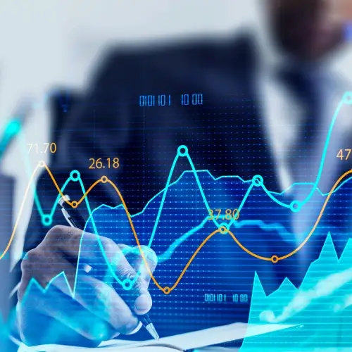 Bridging the Gap Between Generative AI and Enterprise Data Using Knowledge Graphs