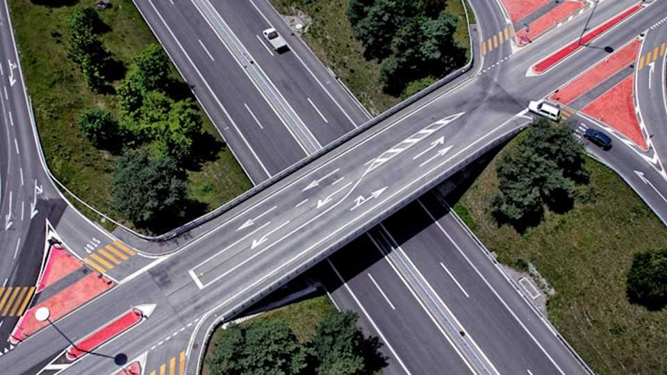 Spatial Signs Digitizing 4.6M+ Traffic Signs, 3M+ Carriers, and 1.5M+ Road Sections ...